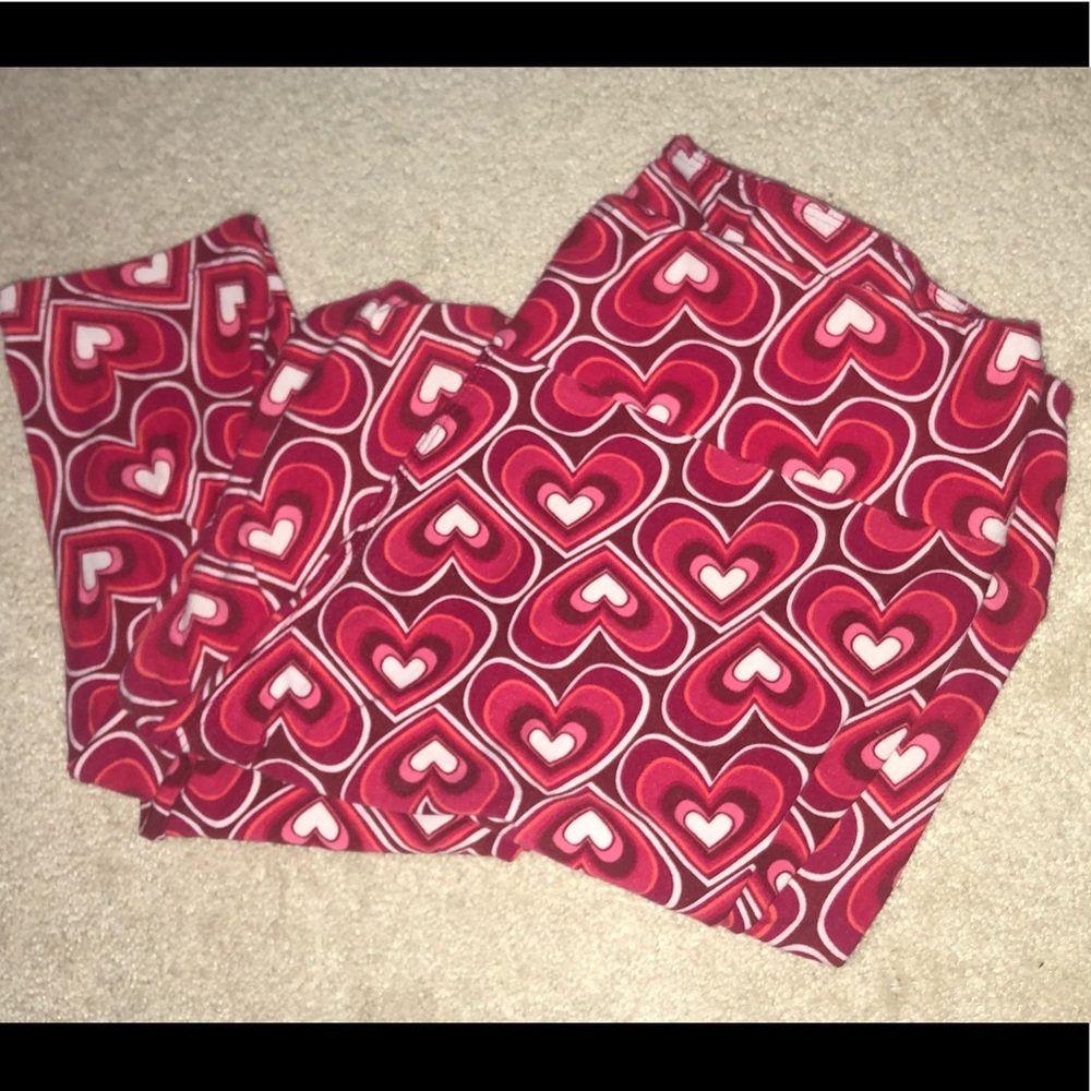 Lularoe Valentine’s leggings Tall & Curvy